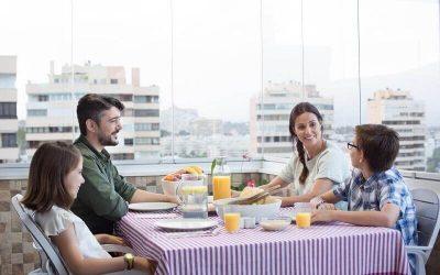 Cum sa transformi balconul intr-un spatiu utilizabil tot anul – solutii de inchidere balcon